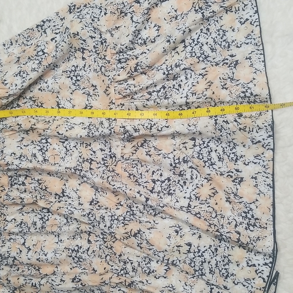 Made with Love Pattern Long Sleeves Ruffled Dress. L - Picture 9 of 10